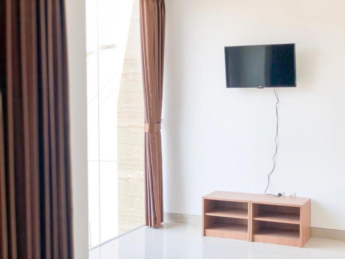 Hostel Reddoorz Syariah Near Lapangan Pancasila Simpang Lima Semarang Exterior foto