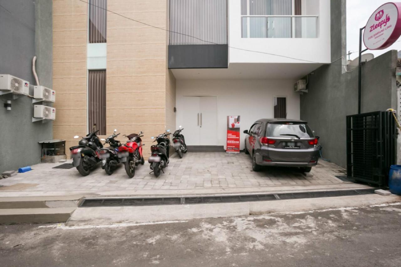 Hostel Reddoorz Syariah Near Lapangan Pancasila Simpang Lima Semarang Exterior foto